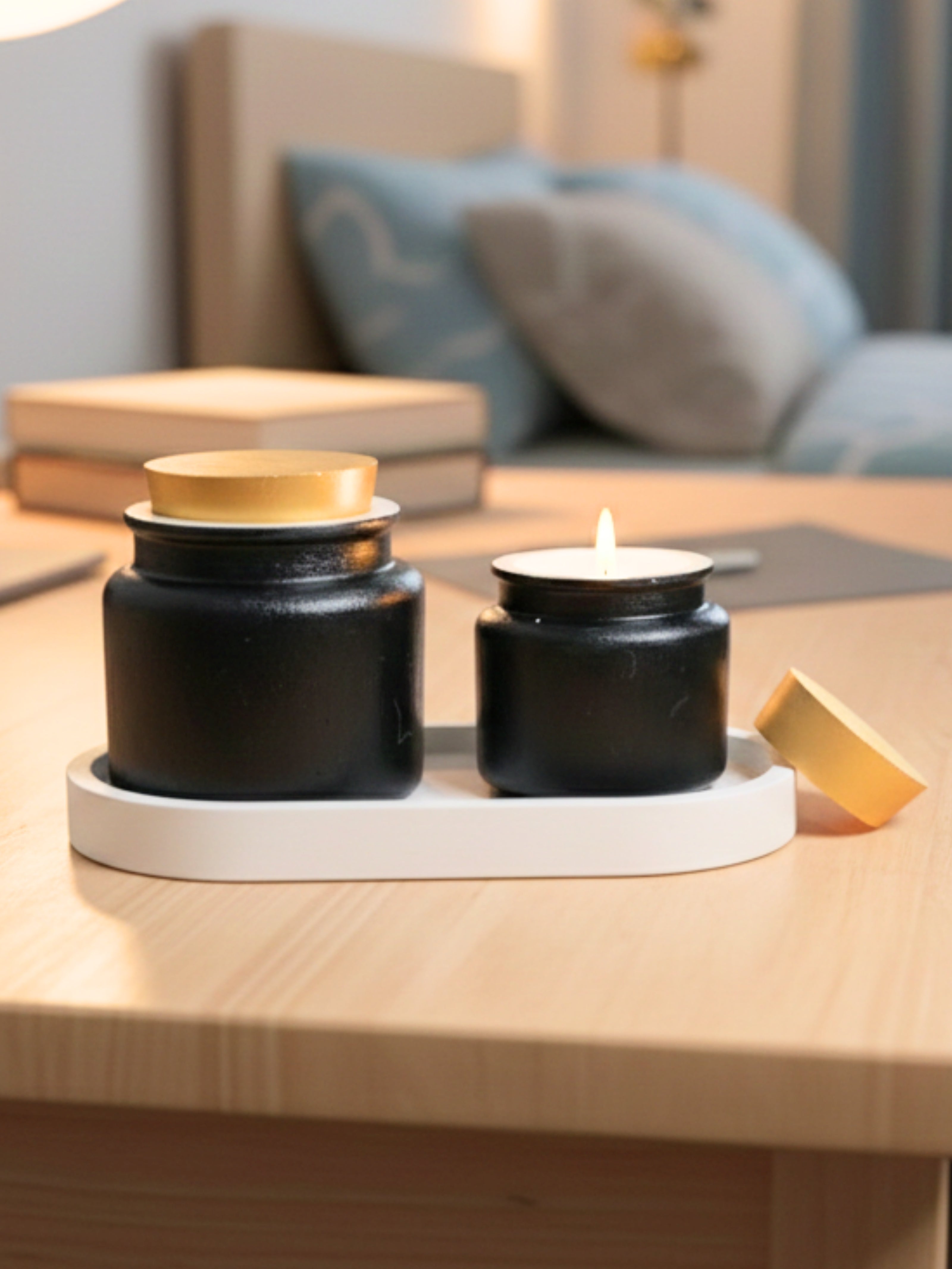 2 jars of Scented Candles (100ml and 50ml) + 1 Tray